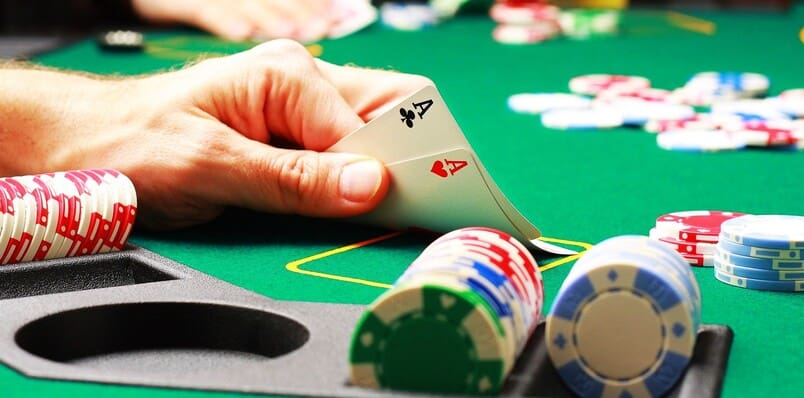 Poker online tại cổng game D9Bet cuốn hút như thế nào?